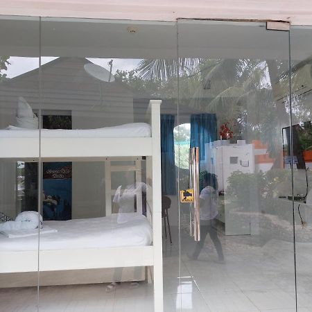 Rrj'S Beach Resort Ослоб Екстериор снимка