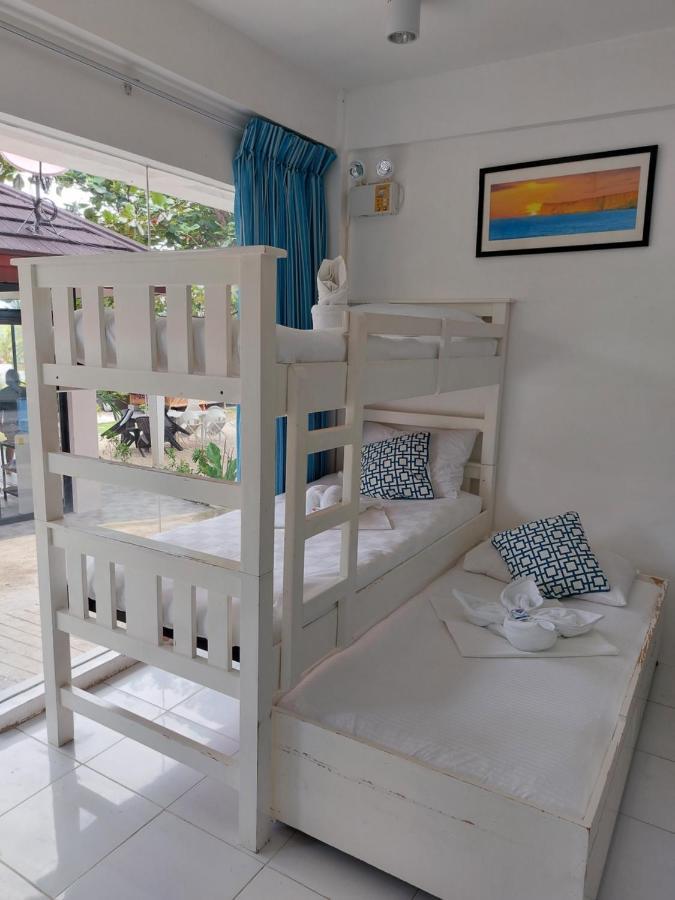 Rrj'S Beach Resort Ослоб Екстериор снимка